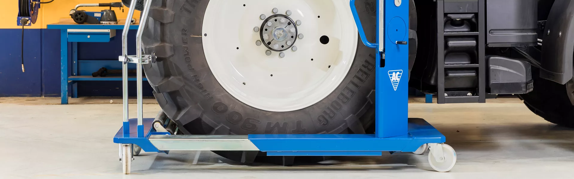 Wheel Trolley WT1500NT Banner