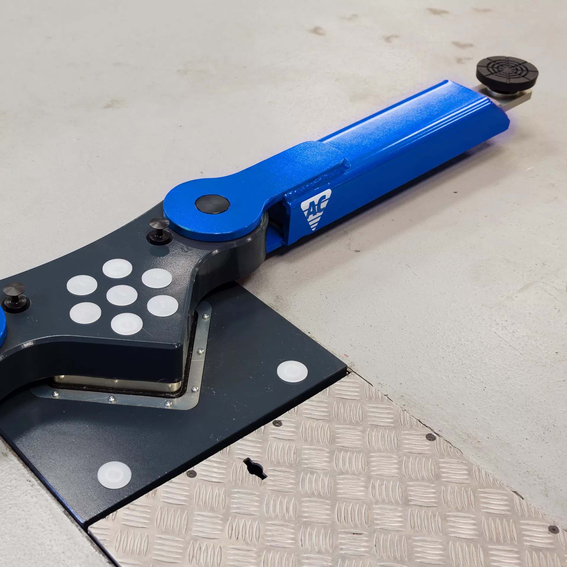 Light Duty Inground Lift Flexible And Versatile